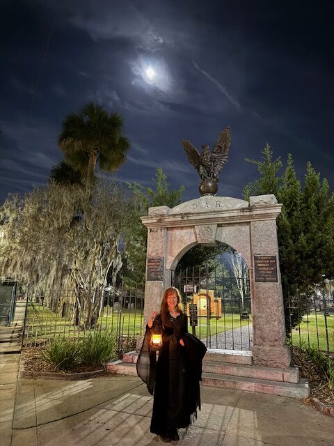 savannah haunted history walking tour